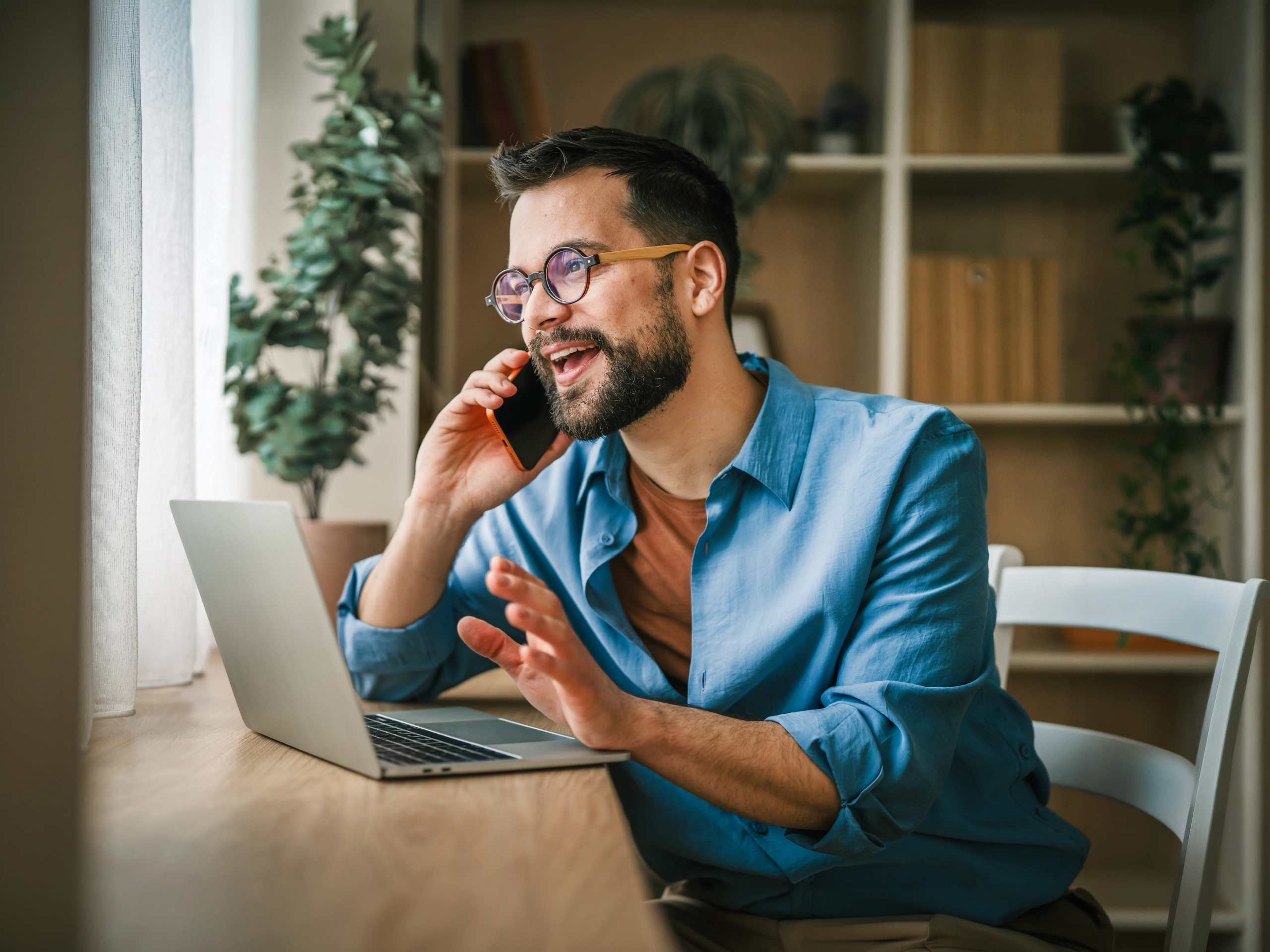 Business man talking at the phone_Step 1 of Claims