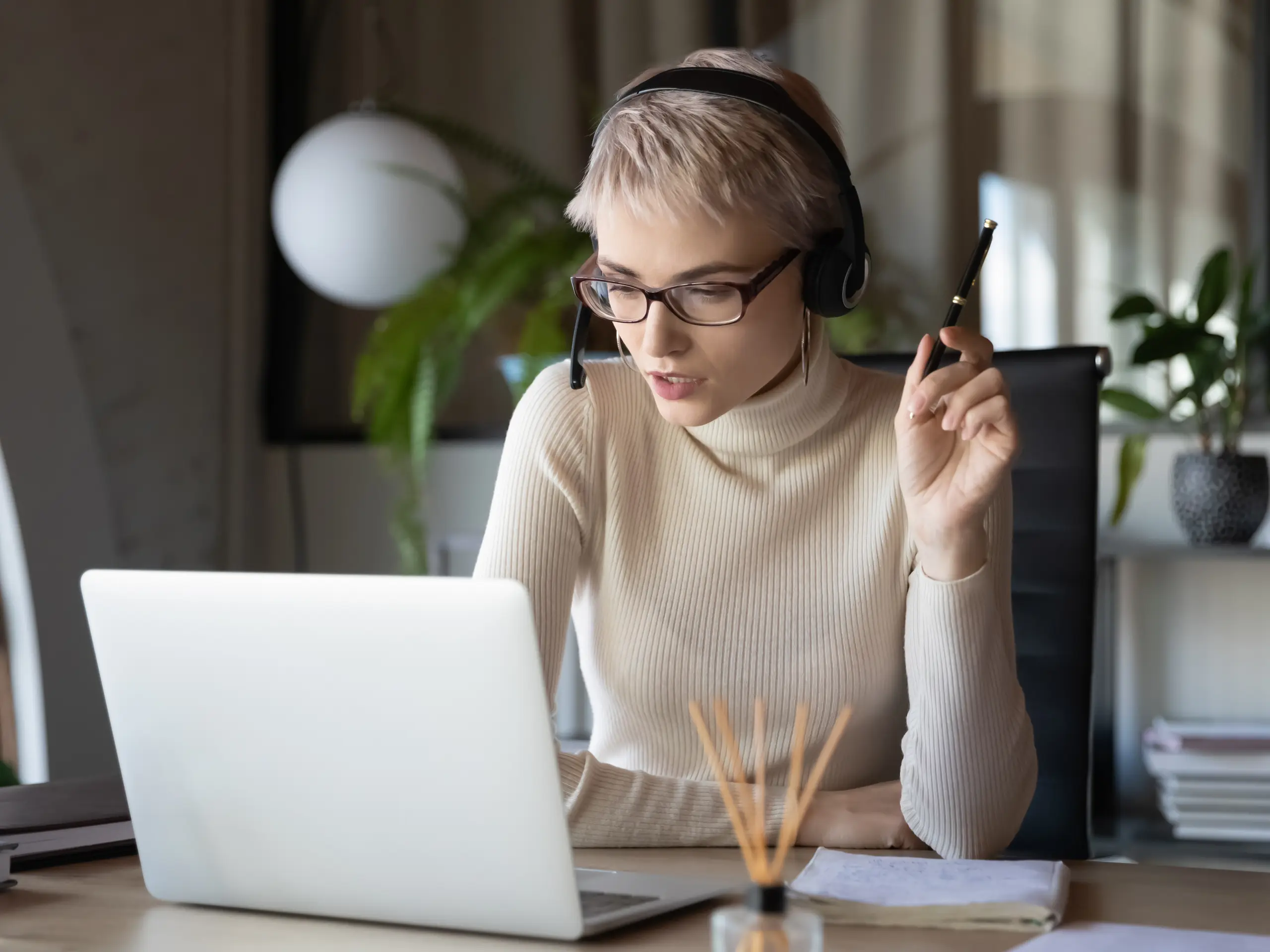 Complaint, customer care, headphones, headset, lady talking to customer