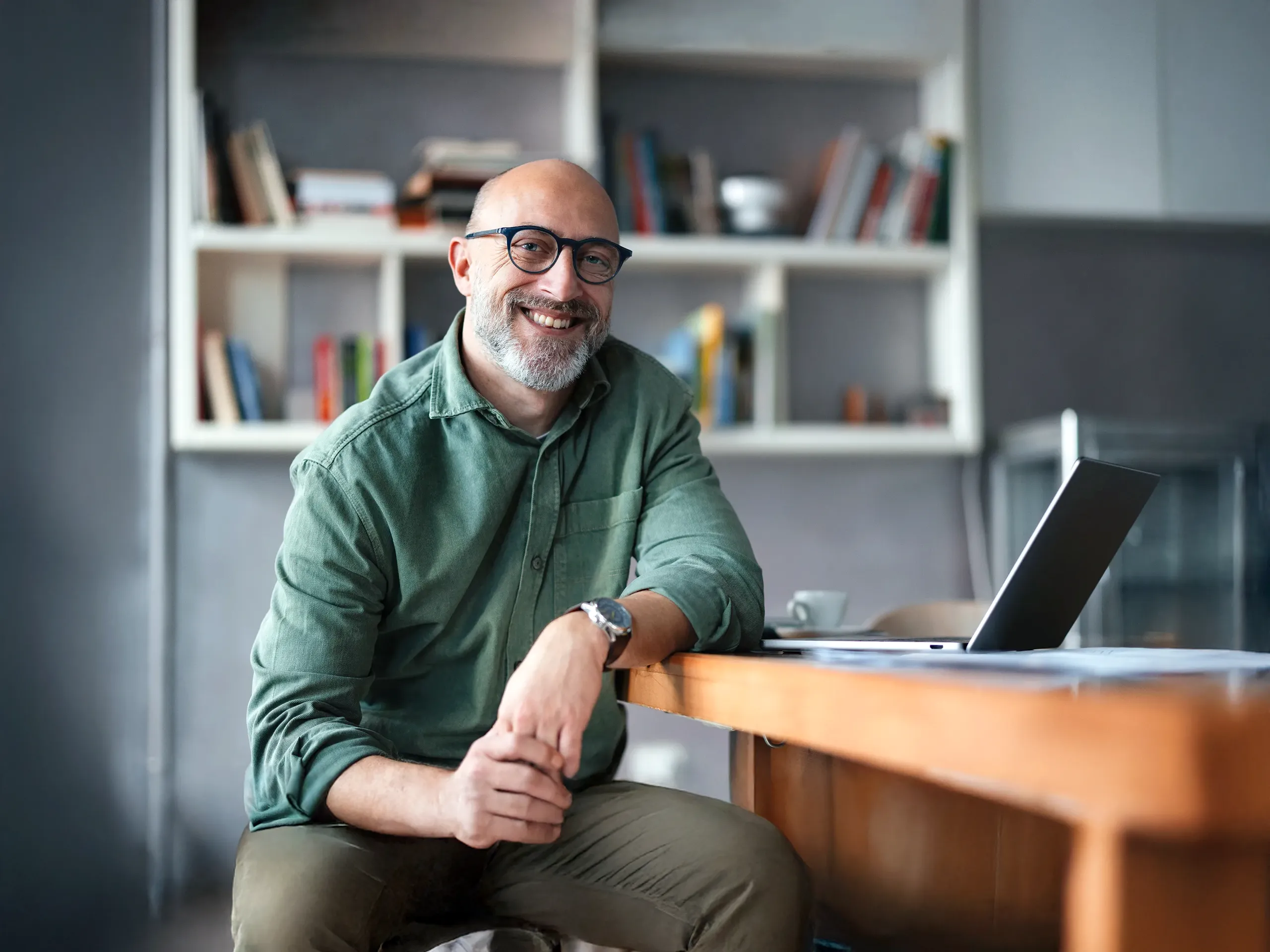 ARAG client smiling in casual business atire